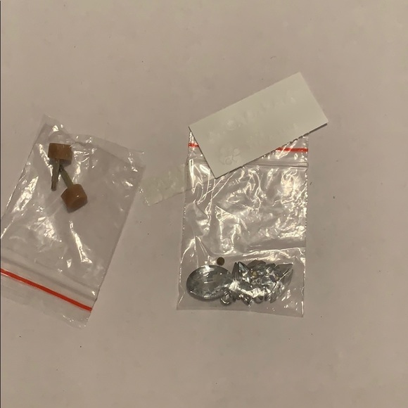 badgley mischka women's kiara platform pump